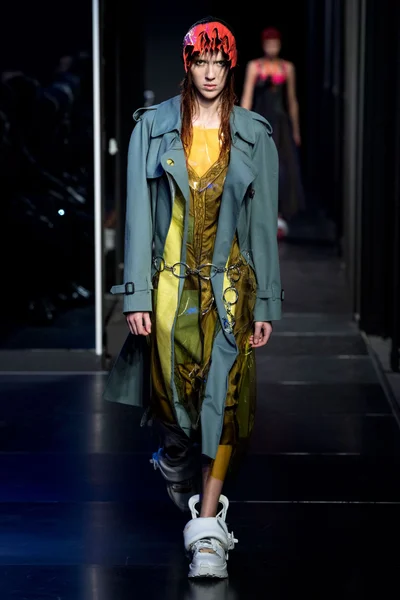 Look 7